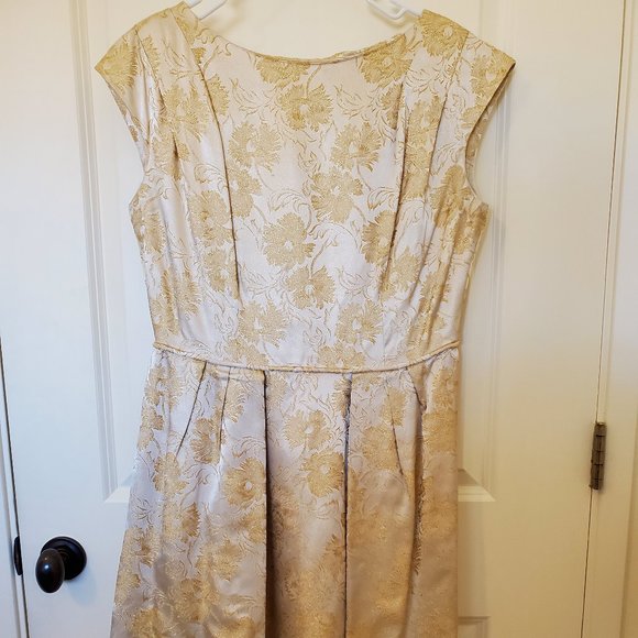 Vintage Fit and Flare Gold and Ivory - Picture 1 of 15